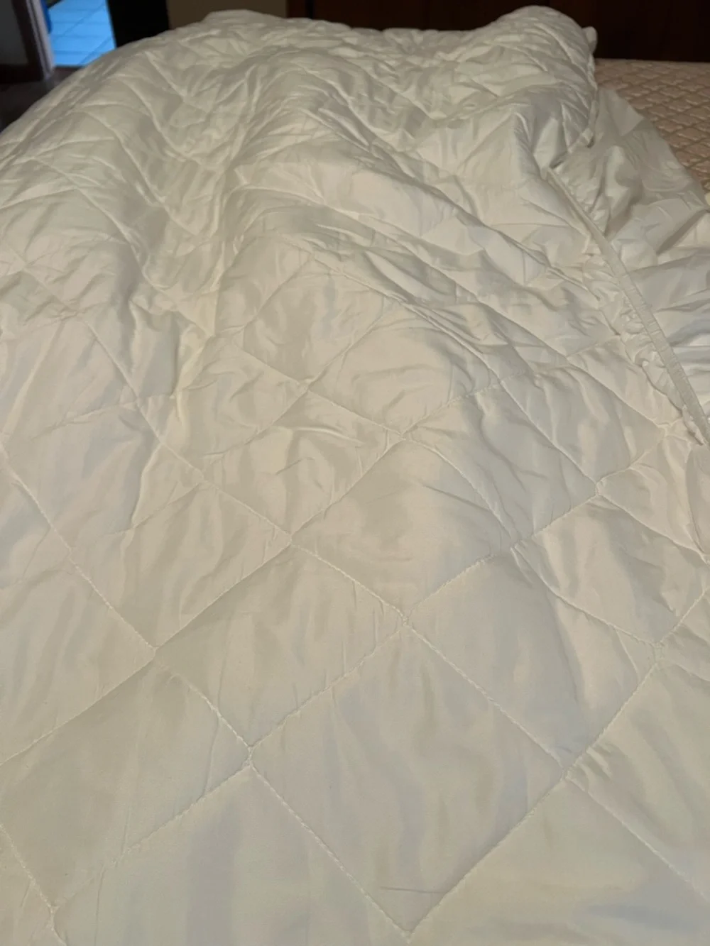 White Quilted mattress protector, King